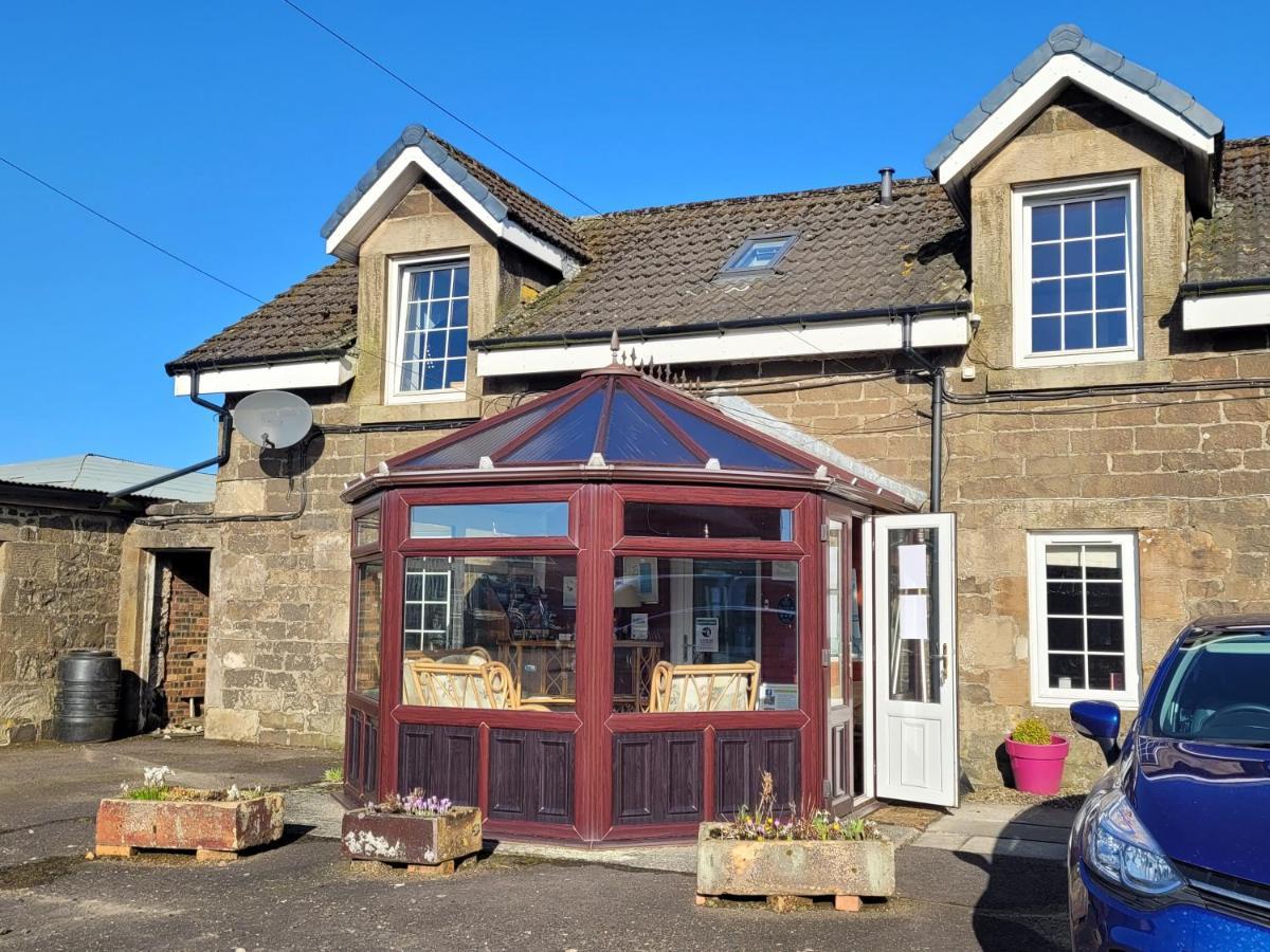 แบลร์เมนส์ เกสท์เฮาส์ Hotel Kirk of Shotts ภายนอก รูปภาพ